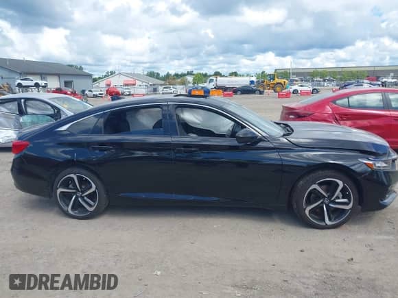 2022 Honda Accord Sport z VIN 1HGCV2F35NA021361, wystawiony jako IAAI lot #43045660 z przebiegiem 48 359 mil mil oraz . Historia ofert i sprzedaży dostępna na DreamBid. Obrazek 12.
