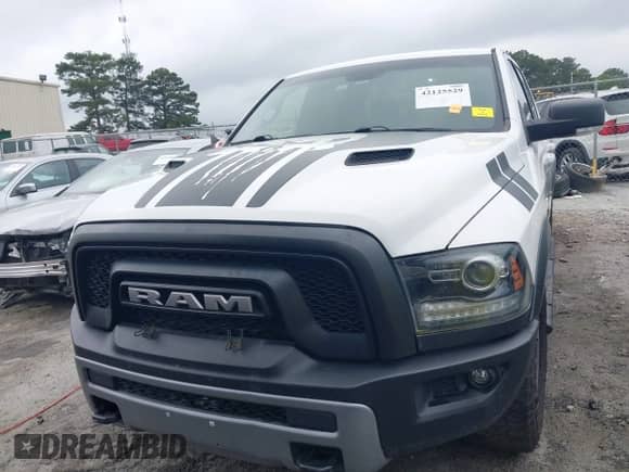 2017 Ram 1500 Rebel z VIN 1C6RR7YT7HS575529, wystawiony jako IAAI lot #42125529 z przebiegiem 110 722 mil mil oraz . Historia ofert i sprzedaży dostępna na DreamBid. Obrazek 12.