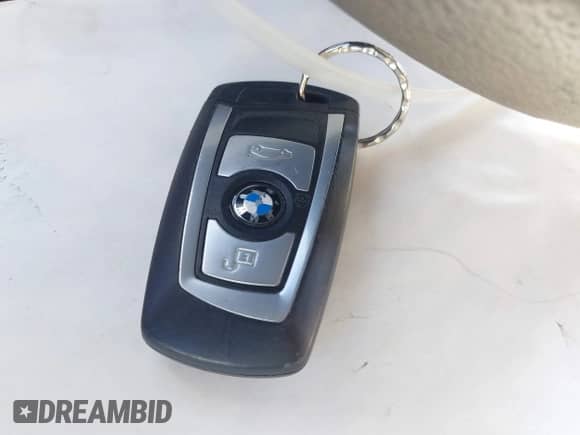 2015 BMW 3 Series 328i xDrive с VIN WBA3B5G54FNS19056, выставлен на аукционе IAAI как лот 43279493 с пробегом 44 305 миль миль и . История ставок и продаж доступна на DreamBid. Изображение 11.