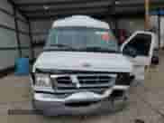 1998 Ford Econoline Cargo Recreational z VIN 1FDRE14L3WHB45879, wystawiony jako Copart lot #66877915 z przebiegiem 126 998 mil mil oraz Szkoda całkowita • Salvage title. Historia ofert i sprzedaży dostępna na DreamBid. Obrazek 5.