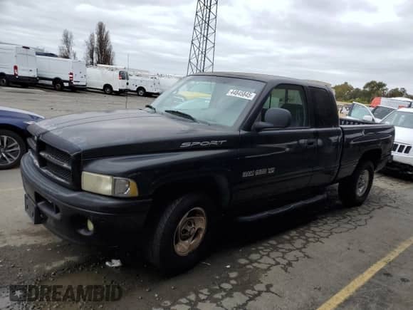 1999 Dodge 1500 с VIN 1B7HC13Z7XJ645761, выставлен на аукционе Copart как лот 44845845 с пробегом 118 093 миль миль и Чистый • Clean title. История ставок и продаж доступна на DreamBid. Изображение 1.