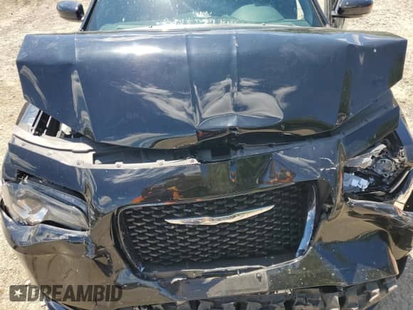 2018 Chrysler 300 S with VIN 2C3CCABG6JH227893, listed as a Copart auction lot 70723005 with 72,035 mi miles and Salvage title. Bid and sale history available at DreamBid. Image 11.