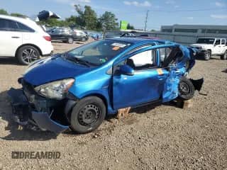 2014 Toyota Prius One with VIN JTDKDTB32E1571402, listed as a Copart auction lot 71623825 with 63,399 mi miles and Salvage title. Bid and sale history available at DreamBid. Image 1.