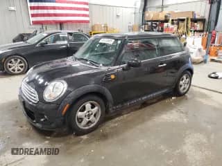 2011 MINI Hardtop with VIN WMWSU3C52BT184457, listed as a Copart auction lot 69720685 with 125,145 mi miles and Clean title. Bid and sale history available at DreamBid. Image 1.