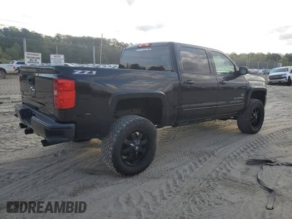 2017 Chevrolet Silverado 1500 LT z VIN 3GCUKREC1HG233234, wystawiony jako Copart lot #48144415 z przebiegiem 79 248 mil mil oraz Szkoda całkowita • Salvage title. Historia ofert i sprzedaży dostępna na DreamBid. Obrazek 3.