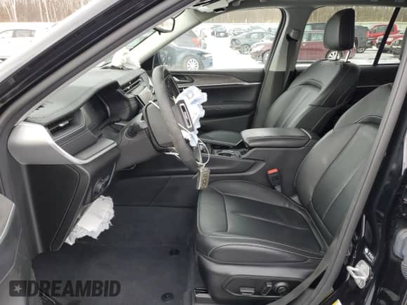 2023 Jeep Grand Cherokee Limited with VIN 1C4RJHBG0PC508541, listed as a Copart auction lot 43715115 with 26,800 mi miles and Salvage title. Bid and sale history available at DreamBid. Image 7.