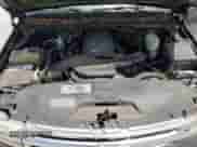 2003 Chevrolet Suburban LT z VIN 3GNEC16Z43G150161, wystawiony jako Copart lot #62352354 z przebiegiem 211 614 mil mil oraz Czysty tytuł • Clean title. Historia ofert i sprzedaży dostępna na DreamBid. Obrazek 12.