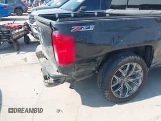 2017 Chevrolet Silverado 1500 LTZ z VIN 3GCUKSEC7HG428682, wystawiony jako IAAI lot #43179994 z przebiegiem 183 745 mil mil oraz . Historia ofert i sprzedaży dostępna na DreamBid. Obrazek 6.