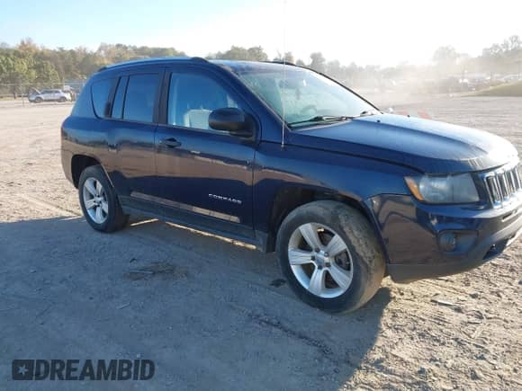 2014 Jeep Compass Sport z VIN 1C4NJDBB4ED546437, wystawiony jako IAAI lot #43443347 z przebiegiem 169 871 mil mil oraz . Historia ofert i sprzedaży dostępna na DreamBid. Obrazek 1.