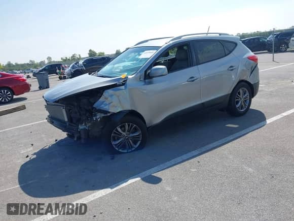 2015 Hyundai Tucson SE with VIN KM8JU3AG3FU064312, listed as a IAAI auction lot 43159660 with 147,808 mi miles and . Bid and sale history available at DreamBid. Image 20.