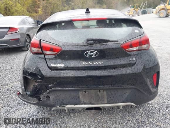 2019 Hyundai Veloster 2.0 with VIN KMHTG6AF3KU011242, listed as a IAAI auction lot 43470980 with 84,132 mi miles and . Bid and sale history available at DreamBid. Image 17.