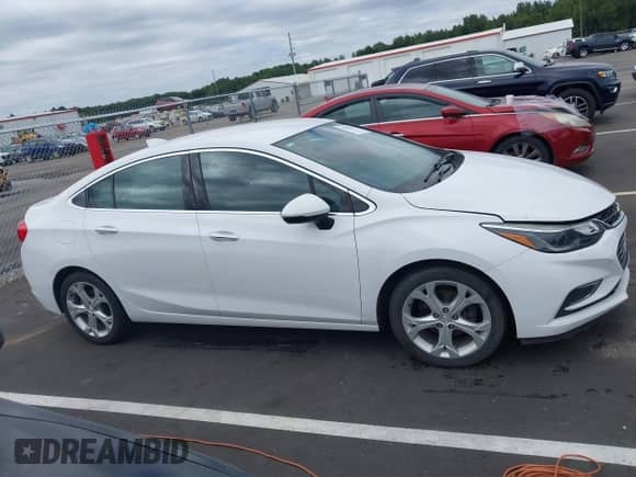 2017 Chevrolet Cruze Premier с VIN 1G1BF5SM5H7245103, выставлен на аукционе IAAI как лот 43181252 с пробегом 184 334 миль миль и . История ставок и продаж доступна на DreamBid. Изображение 13.