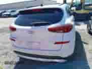 2019 Hyundai Tucson Sport z VIN KM8J33AL9KU952203, wystawiony jako IAAI lot #41367112 z przebiegiem 89 186 mil mil oraz . Historia ofert i sprzedaży dostępna na DreamBid. Obrazek 17.