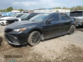 2022 Toyota Camry Hybrid XSE z VIN 4T1K31AK0NU578603, wystawiony jako Copart lot #67005175 z przebiegiem 187 205 mil mil oraz Szkoda całkowita • Salvage title. Historia ofert i sprzedaży dostępna na DreamBid. Obrazek 1.