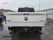 2018 Ram 1500 Laramie z VIN 1C6RR7NT9JS162425, wystawiony jako Copart lot #71929125 z przebiegiem 187 816 mil mil oraz Szkoda całkowita • Salvage title. Historia ofert i sprzedaży dostępna na DreamBid. Obrazek 6.