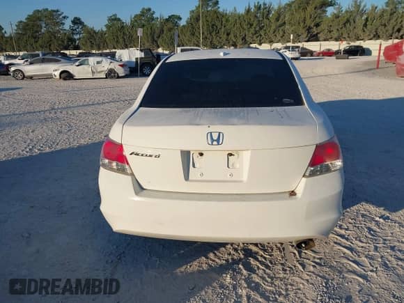 2010 Honda Accord EX-L с VIN 1HGCP2F89AA070031, выставлен на аукционе IAAI как лот 43444989 с пробегом 205 345 миль миль и . История ставок и продаж доступна на DreamBid. Изображение 16.