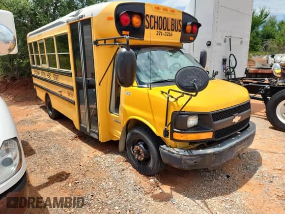 2004 Chevrolet Express Commercial DRW C7L с VIN 1GBJG31U441124800, выставлен на аукционе Copart как лот 62553055 с пробегом 76 899 миль миль и Списание • Salvage title. История ставок и продаж доступна на DreamBid. Изображение 4.