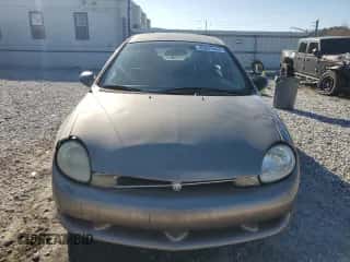 2001 Dodge Neon Highline z VIN 1B3ES46C61D258317, wystawiony jako Copart lot #83079444 z przebiegiem 126 430 mil mil oraz Szkoda całkowita • Salvage title. Historia ofert i sprzedaży dostępna na DreamBid. Obrazek 5.
