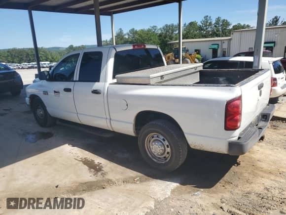 2008 Dodge 2500 ST z VIN 3D7KR28D68G228020, wystawiony jako Copart lot #57880205 z przebiegiem 132 613 mil mil oraz Czysty tytuł • Clean title. Historia ofert i sprzedaży dostępna na DreamBid. Obrazek 2.