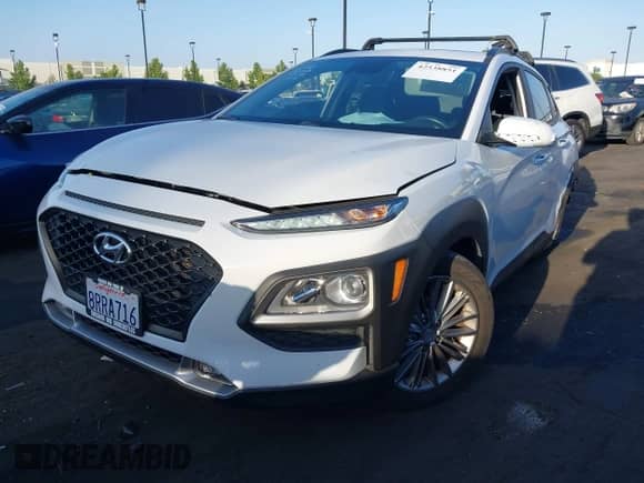 2020 Hyundai Kona SEL Plus z VIN KM8K62AA9LU528235, wystawiony jako IAAI lot #42538851 z przebiegiem 80 439 mil mil oraz . Historia ofert i sprzedaży dostępna na DreamBid. Obrazek 20.