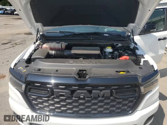 2025 Ram 1500 Big Horn z VIN 1C6RRFFG1SN544640, wystawiony jako Copart lot #65555805 z przebiegiem 8 348 mil mil oraz Szkoda całkowita • Salvage title. Historia ofert i sprzedaży dostępna na DreamBid. Obrazek 11.