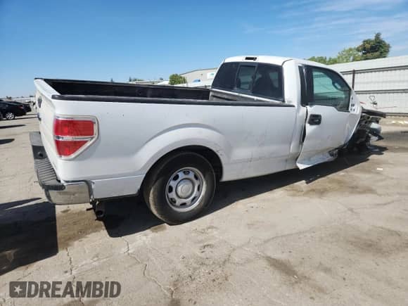 2013 Ford F-150 XL z VIN 1FTMF1CM4DKF26646, wystawiony jako Copart lot #66309905 z przebiegiem 342 614 mil mil oraz Szkoda całkowita • Salvage title. Historia ofert i sprzedaży dostępna na DreamBid. Obrazek 3.