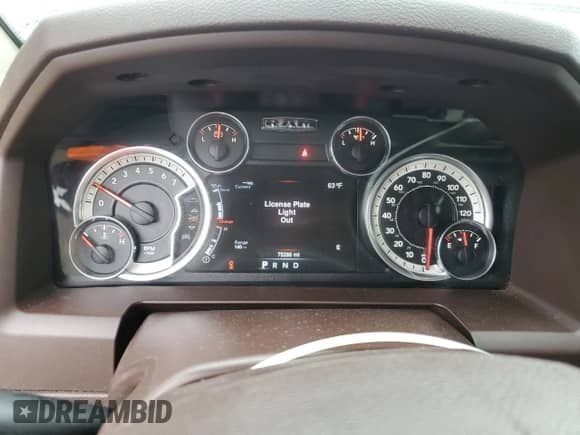 2016 Ram 1500 Outdoorsman z VIN 1C6RR7LT6GS175239, wystawiony jako Copart lot #86280815 z przebiegiem 75 286 mil mil oraz Szkoda całkowita • Salvage title. Historia ofert i sprzedaży dostępna na DreamBid. Obrazek 9.