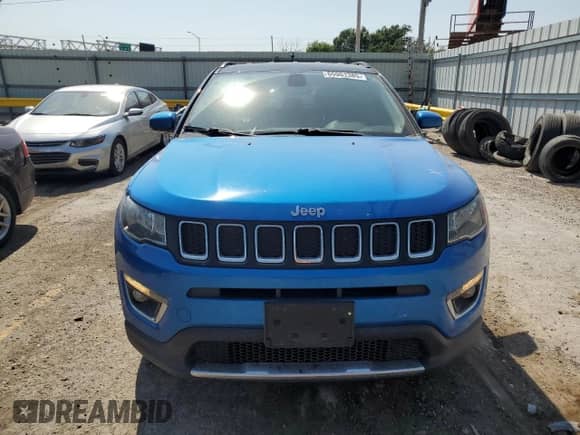 2019 Jeep Compass Limited with VIN 3C4NJDCB4KT842921, listed as a Copart auction lot 66901385 with 71,775 mi miles and Salvage title. Bid and sale history available at DreamBid. Image 5.