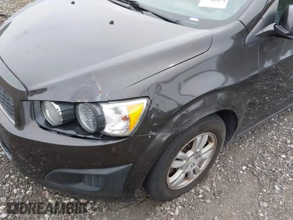 2013 Chevrolet Sonic LT с VIN 1G1JC5SG8D4190608, выставлен на аукционе IAAI как лот 42785234 с пробегом Не указан миль и . История ставок и продаж доступна на DreamBid. Изображение 6.