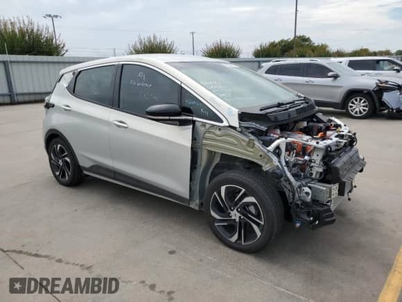 2023 Chevrolet Bolt EV 2LT z VIN 1G1FX6S02P4101395, wystawiony jako Copart lot #69224263 z przebiegiem 2 993 mil mil oraz . Historia ofert i sprzedaży dostępna na DreamBid. Obrazek 4.