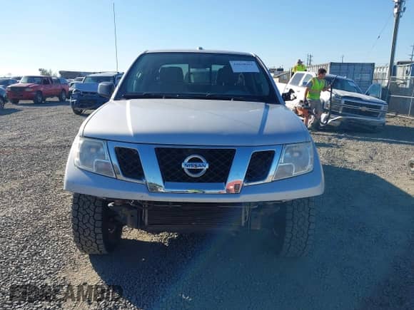 2014 Nissan Frontier SV z VIN 1N6AD0EV2EN744249, wystawiony jako IAAI lot #43030992 z przebiegiem 114 208 mil mil oraz . Historia ofert i sprzedaży dostępna na DreamBid. Obrazek 13.