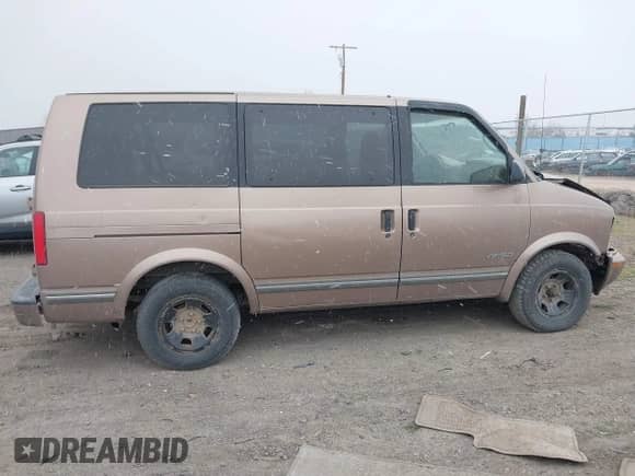 1997 Chevrolet Astro с VIN 1GNDM19W7VB232813, выставлен на аукционе IAAI как лот 42046310 с пробегом Не указан миль и . История ставок и продаж доступна на DreamBid. Изображение 13.