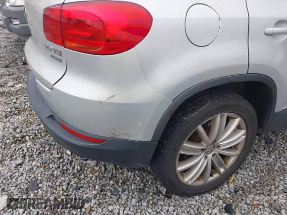 2012 Volkswagen Tiguan S с VIN WVGBV7AX3CW540311, выставлен на аукционе IAAI как лот 42375250 с пробегом 168 594 миль миль и . История ставок и продаж доступна на DreamBid. Изображение 12.