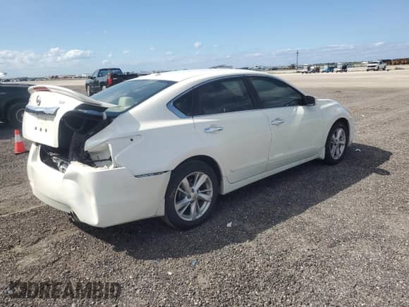 2015 Nissan Altima SV с VIN 1N4AL3AP7FC570485, выставлен на аукционе Copart как лот 82542955 с пробегом 80 637 миль миль и Списание • Salvage title. История ставок и продаж доступна на DreamBid. Изображение 3.