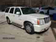 2005 Cadillac Escalade z VIN 1GYEC63N85R267956, wystawiony jako Copart lot #46245185 z przebiegiem 85 946 mil mil oraz Szkoda całkowita • Salvage title. Historia ofert i sprzedaży dostępna na DreamBid. Obrazek 4.