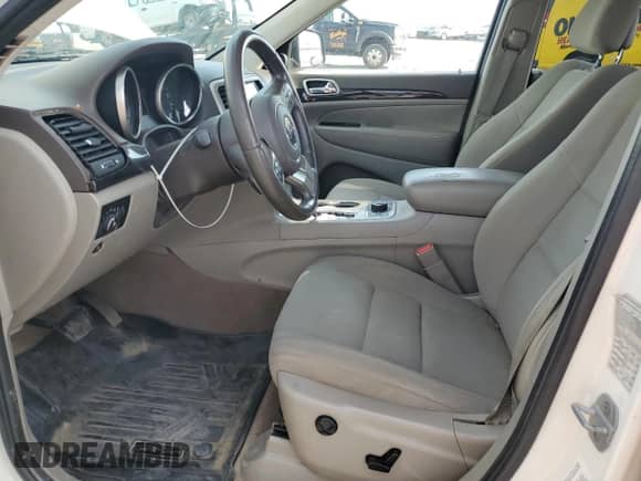 2011 Jeep Grand Cherokee Laredo с VIN 1J4RR4GG2BC617838, выставлен на аукционе Copart как лот 72069035 с пробегом 186 984 миль миль и Списание • Salvage title. История ставок и продаж доступна на DreamBid. Изображение 7.