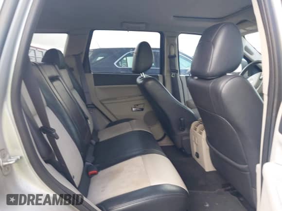 2009 Jeep Grand Cherokee Limited с VIN 1J8HR58P89C545102, выставлен на аукционе IAAI как лот 42421008 с пробегом 123 406 миль миль и . История ставок и продаж доступна на DreamBid. Изображение 8.