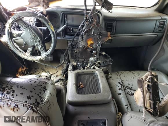 2005 Chevrolet Suburban LT с VIN 1GNFK16Z05J174384, выставлен на аукционе Copart как лот 82941113 с пробегом Не указан миль и Списание • Salvage title. История ставок и продаж доступна на DreamBid. Изображение 8.