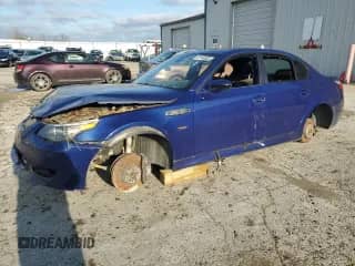 2006 BMW 5 Series M5 с VIN WBSNB93546B583948, выставлен на аукционе Copart как лот 55841755 с пробегом Не указан миль и На запчасти • Non repairable. История ставок и продаж доступна на DreamBid. Изображение 1.