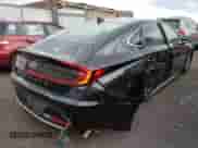 2022 Hyundai Sonata SE z VIN KMHL24JAXNA239820, wystawiony jako Copart lot #53312743 z przebiegiem 8 067 mil mil oraz Szkoda całkowita • Salvage title. Historia ofert i sprzedaży dostępna na DreamBid. Obrazek 3.