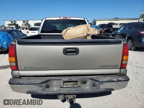2002 Chevrolet Silverado 1500 LS с VIN 2GCEC19T921331022, выставлен на аукционе Copart как лот 82339255 с пробегом 202 524 миль миль и Списание • Salvage title. История ставок и продаж доступна на DreamBid. Изображение 6.
