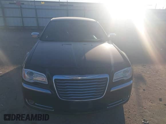 2013 Chrysler 300 C с VIN 2C3CCAET5DH673983, выставлен на аукционе IAAI как лот 43496480 с пробегом 117 829 миль миль и . История ставок и продаж доступна на DreamBid. Изображение 6.