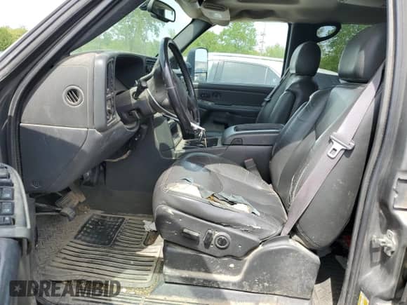 2006 Chevrolet Silverado 3500 DRW Wrk Trk с VIN 1GCJK33286F132975, выставлен на аукционе Copart как лот 51809294 с пробегом 242 451 миль миль и Списание • Salvage title. История ставок и продаж доступна на DreamBid. Изображение 7.