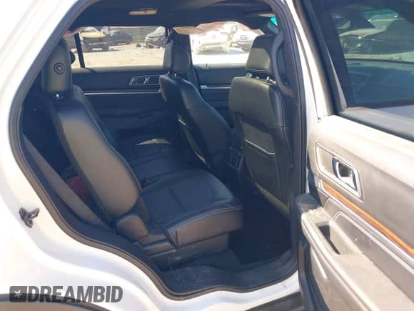 2017 Ford Explorer Limited z VIN 1FM5K8FH1HGA06917, wystawiony jako IAAI lot #43126985 z przebiegiem 110 203 mil mil oraz . Historia ofert i sprzedaży dostępna na DreamBid. Obrazek 8.