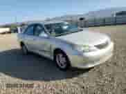 2005 Toyota Camry LE z VIN 4T1BF30K85U595119, wystawiony jako Copart lot #82520485 z przebiegiem 206 421 mil mil oraz Szkoda całkowita • Salvage title. Historia ofert i sprzedaży dostępna na DreamBid. Obrazek 13.