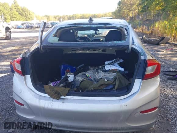 2018 Chevrolet Cruze LS с VIN 1G1BC5SM3J7105419, выставлен на аукционе IAAI как лот 43296724 с пробегом 74 493 миль миль и . История ставок и продаж доступна на DreamBid. Изображение 16.