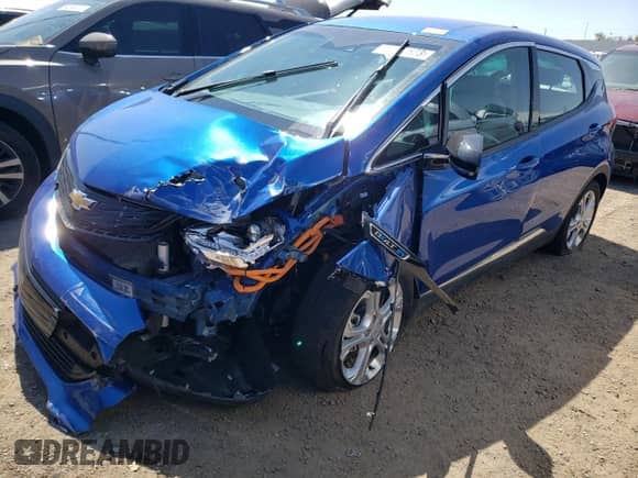 2021 Chevrolet Bolt EV LT z VIN 1G1FY6S02M4114513, wystawiony jako Copart lot #64127573 z przebiegiem 21 589 mil mil oraz . Historia ofert i sprzedaży dostępna na DreamBid. Obrazek 1.