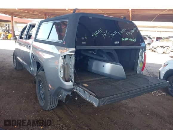 2017 Toyota Tundra Platinum с VIN 5TFAW5F17HX611632, выставлен на аукционе IAAI как лот 43464674 с пробегом 178 328 миль миль и . История ставок и продаж доступна на DreamBid. Изображение 3.