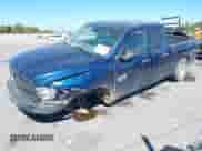 2019 Ram 1500 Tradesman z VIN 1C6RR6FG1KS733239, wystawiony jako IAAI lot #40639519 z przebiegiem 97 913 mil mil oraz . Historia ofert i sprzedaży dostępna na DreamBid. Obrazek 2.