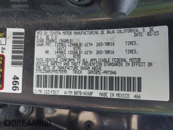 2023 Toyota Tacoma SR z VIN 3TMCZ5AN1PM575595, wystawiony jako IAAI lot #43173370 z przebiegiem 44 408 mil mil oraz . Historia ofert i sprzedaży dostępna na DreamBid. Obrazek 9.